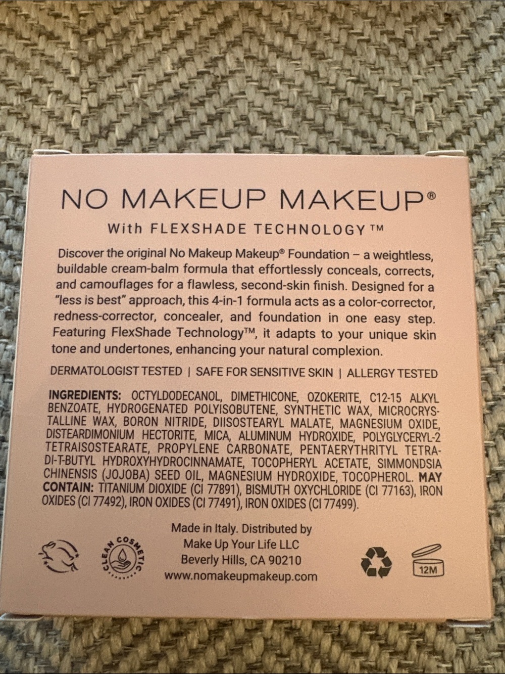 No Makeup Makeup Foundation and Brush - Light Medium - Picture 2 of 4